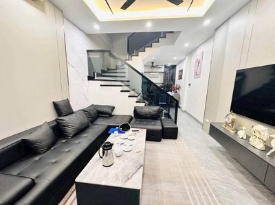 Nhà dân xây 5 tầng 50m² gần Aeon Mall Long Biên — ảnh 1