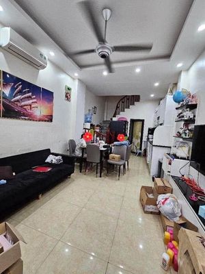 Bán nhà Thạch Bàn, 30m2, 5 tầng, gần Aeon — ảnh 1