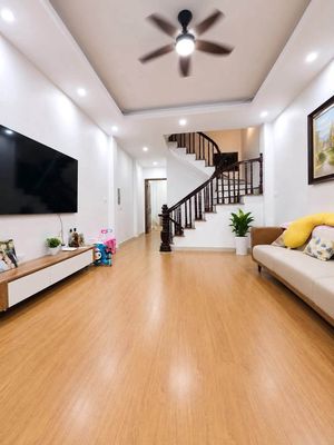 Nhà 4PN Bồ Đề, Long Biên, cách ô tô 20m, hơn 7 tỷ — ảnh 1