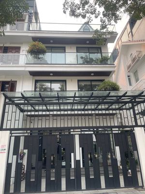 Bán nhà 100m2 8 tầng mặt phố Chu Huy Mân, Long Biên — ảnh 1