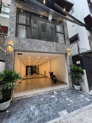 Bán nhà Lô góc Nguyễn Sơn, Long Biên, 78m², Gara, Thang máy — ảnh 1
