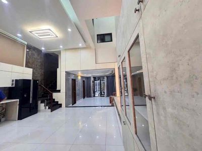 Nhà rộng – 5pn – quận 10 | 34,5 triệu/tháng — ảnh 1