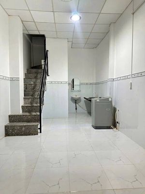 Nhà trệt lầu Nguyễn Văn Cừ, Cần Thơ, 2.8tr/tháng — ảnh 1