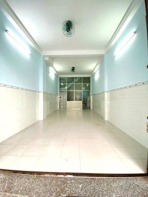 4x18m Nhà thuê Tân Phú 3PN Hẻm xe hơi Nguyễn Súy gần Chợ Tân Hương — ảnh 1