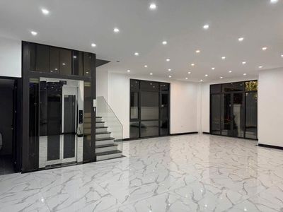 Cho thuê mặt bằng Vin2 Đại Lộ San Hô, 150m2, 5 tầng — ảnh 1