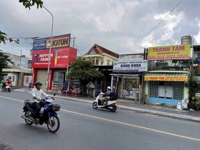 Bán nhà mặt tiền Trần Hưng Đạo, Dĩ An, giá 10 tỷ — ảnh 1