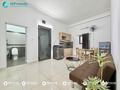 Căn hộ 2pn full nội thất ban công-etown cộng hòa | tân bình — ảnh 1