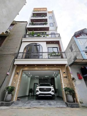 Nhà 6 tầng thang máy gara ô tô full nội thất Thạch Bàn — ảnh 1