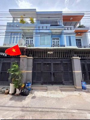 Bán nhà 1 trệt 2 lầu sổ hoàn công gần Sân vận động Đông Hòa — ảnh 1
