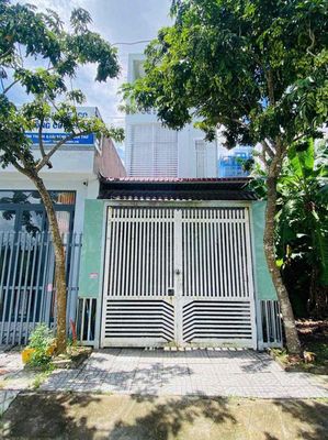Nhà 4 phòng có nội thất KDC cty8 — ảnh 1