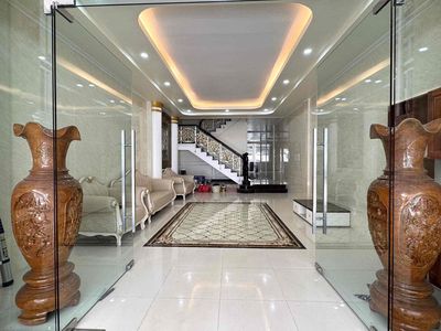 Cho thuê nhà 2 lầu 5x25 nội thất sân đậu ô tô kdc 586 — ảnh 1