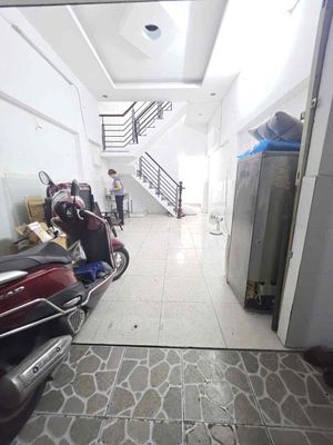 Nhà 4x10 lý chính thắng. hẻm xe hơi — ảnh 1