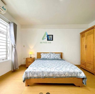 Cho thuê nhà 3 tầng 5 phòng ngủ đường hoàng bích sơn,sơn trà — ảnh 1