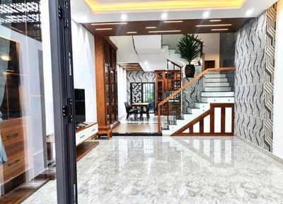 Cho thuê nhà 3 tầng đường Huỳnh Ngọc Đủ — ảnh 1