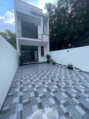 Cần bán gấp nhà trệt lầu cạnh tp mới kcn lớn,sát chợ trung tâm — ảnh 1