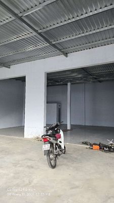 Cho thuê xưởng DT 10X18 Tổng 180m Đường xe Tải lớn — ảnh 1