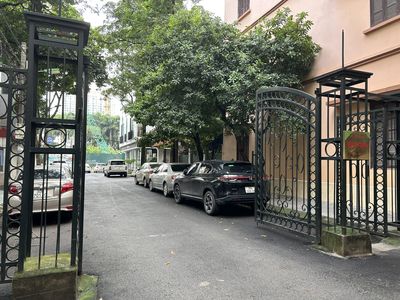 Cho thuê vp có thang máy, đỗ xe ô tô miễn phí, 0 phí dv , cầu giấy — ảnh 1
