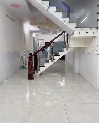 Cho thuê nhà rộng 3 lầu hẻm đường nguyễn ảnh thủ p. tch q12 — ảnh 1