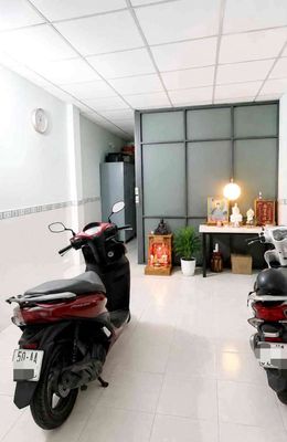 Lê Văn Quới-Bình Tân - Nhà 2 Tầng -50m2 - Hẻm 5m - Giá Chỉ Hơn 4Tỷ Xíu — ảnh 1