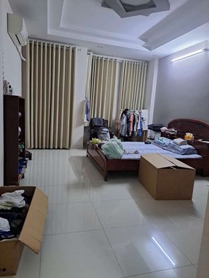 Cho thuê nhà 4 phòng ngủ đường đất thánh, p6, qtân bình — ảnh 1