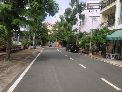 Bán nhà mặt tiền gần Đỗ Xuân Hợp, cầu Năm Lý 4x20m 3L4PN — ảnh 1