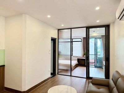 Cho thuê căn hộ ban công 35m2 sát chợ Tân Định full nội thất quận 1 — ảnh 1