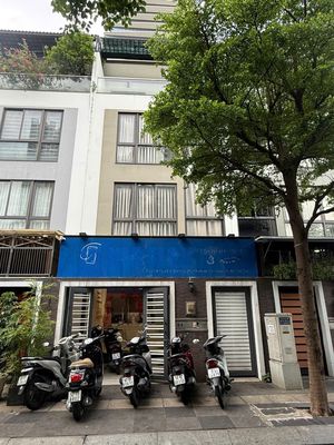 Cho thuê khu phố liên Kề Hado .DT: 5,5 x 13m, 1 trệt, 3 lầu nhà đẹp — ảnh 1