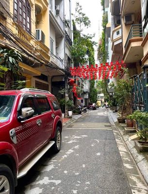 Bán nhà 6 tầng thang máy Huỳnh Thúc Kháng, Đống Đa, ô tô qua nhà — ảnh 1