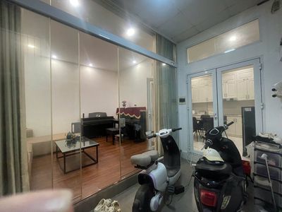 Cho thuê nhà riêng 50m2 Đê La Thành, Đống Đa - Phù hợp gia đình, văn p — ảnh 1