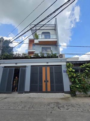 Bán Nhà 1 trệt 2 lầu căn góc 2 mặt tiền Phú Hoà — ảnh 1