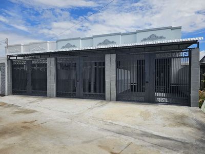 Bán nhà mới xd đã gắn ts lên giấy cn qsd đất. — ảnh 1