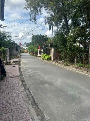 Cho thuê nhà 1 tret+1 lầu, dtsd:300m2, kho : 500m2 — ảnh 1