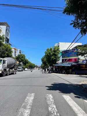 Nhà Nam Việt Á cấp 4 ; 2 phòng ngủ : 7 triệu — ảnh 1