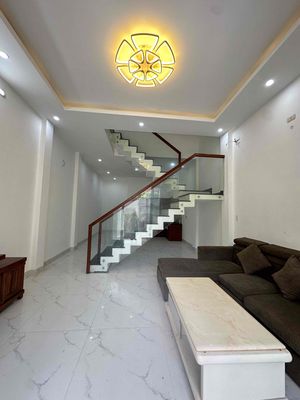 Bán nhà 2 tầng nội thất cơ bản,đường thông — ảnh 1