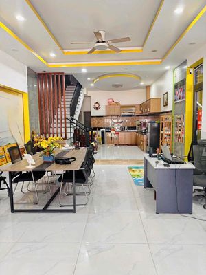 Cho thuê nhà 3 tầng đường Đô Đốc Lân Hoà Xuân Đà Nẵng — ảnh 1