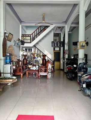 Bán nhà mặt tiền đường Cần Vương, trung tâm Quy Nhơn. — ảnh 1