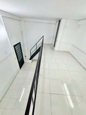 Em gái bán sinh tố chấp nhận giá đầu tư, lầu 3 sổ hồng 385 triệu — ảnh 1