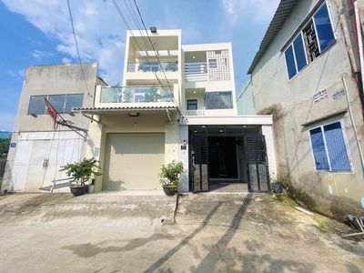Nhà 3 tầng 84m2 đường xe tải sát mt quốc lộ 13 - nhà còn mới giá mềm — ảnh 1