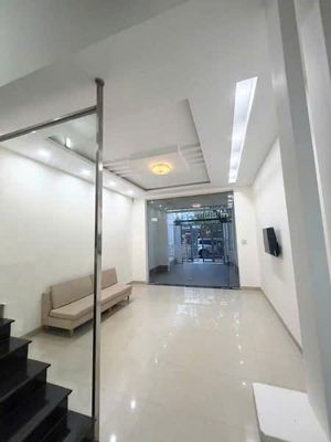 Cho thuê nhà 3 tầng 5PN mặt tiền Trần Thánh Tông , Sơn Trà. — ảnh 1