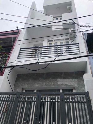 Cho thuê nguyên căn 1 trệt 2 lầu 1 sân thượng — ảnh 1