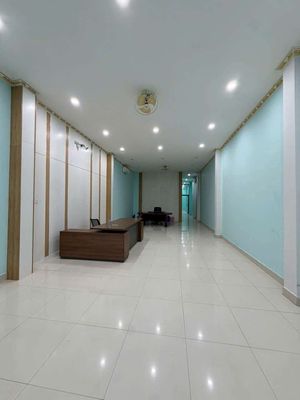 Nhà TP mới 5 phòng ngủ — ảnh 1