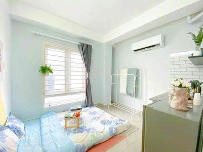 Studio cửa sổ lớn xinh xỉu — ảnh 1
