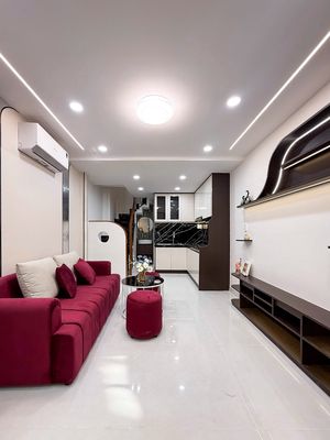 Nhà đẹp ở ngay • lý thái tổ, p. vườn lài, quận 10 — ảnh 1