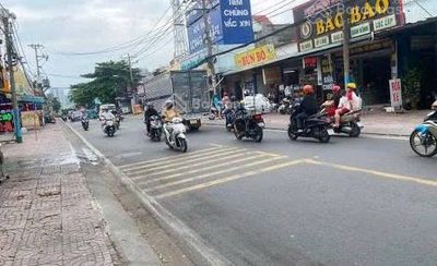 Tòa nhà mặt tiền Nguyễn Văn Tăng phường long thạnh mỹ, có HD thuê 80tr — ảnh 1