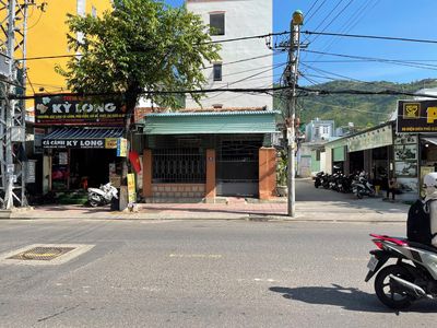 Cho thuê nhà góc 2 mặt tiền Điện Biên Phủ, cách biển 300m — ảnh 1