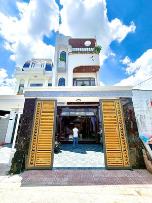 Bán nhà 1 trệt 2 lầu hoàn công mgay sân vận động đông hoà — ảnh 1