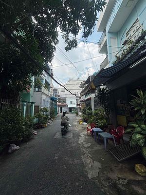 Ngang 4m dài 17m trệt lầu dg xe tải O 9 3 3 3 3 2 2 8 3 — ảnh 1