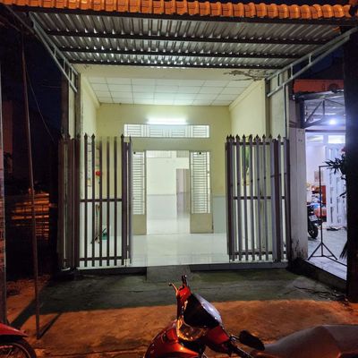 Cho thuê nhà rộng rãi khu dân cư hàng bàng — ảnh 1