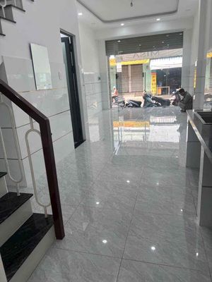 Nhà Mới - Mặt Tiền Đường 8 M — ảnh 1