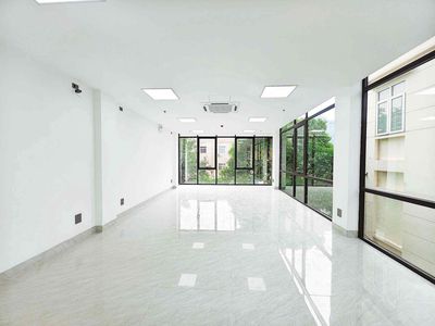 Cho thuê sàn VP Hào Nam 70m2 chỉ 15tr/tháng, căn góc full kính — ảnh 1
